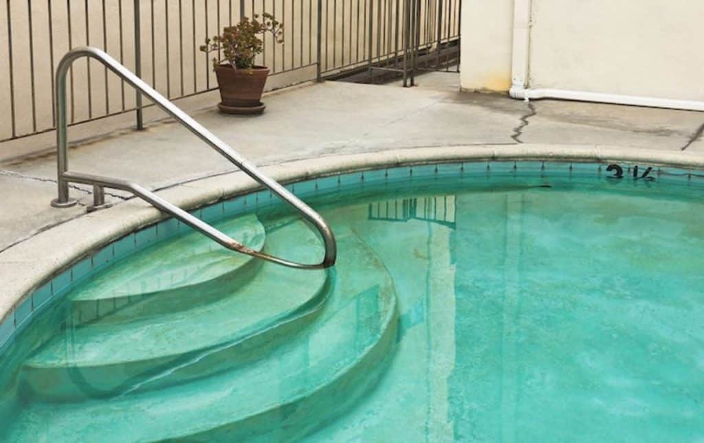 Pool Chlorinator Repairs Water Discolouration