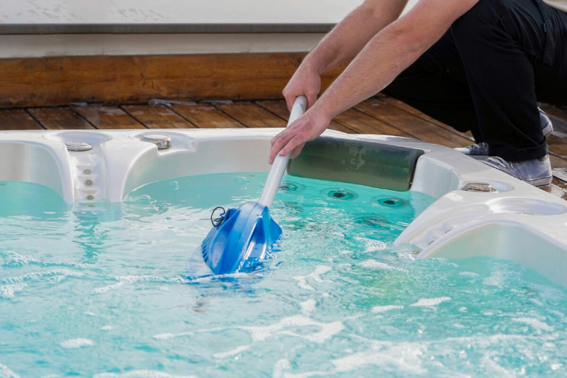 Cleaning Draining Hot Tub